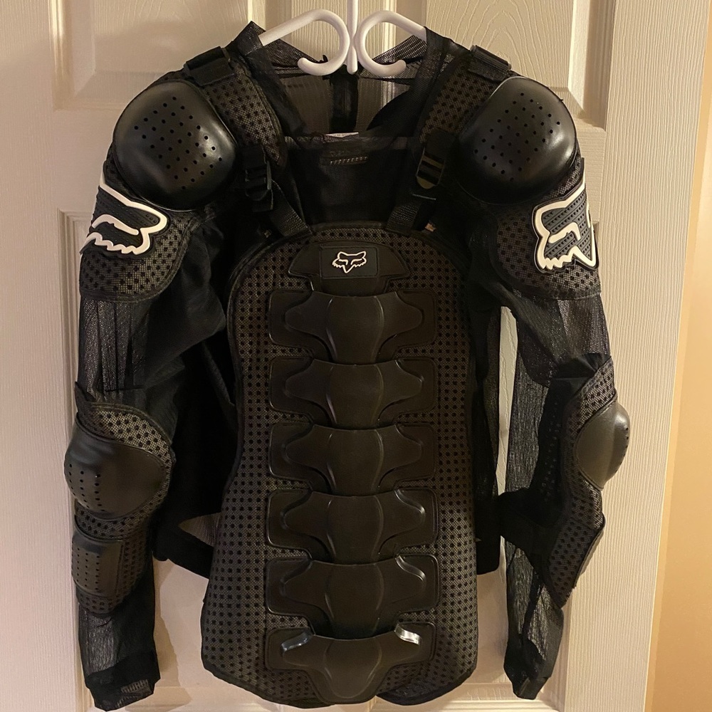 New Mens fox dirt bike body armor. Size XL.